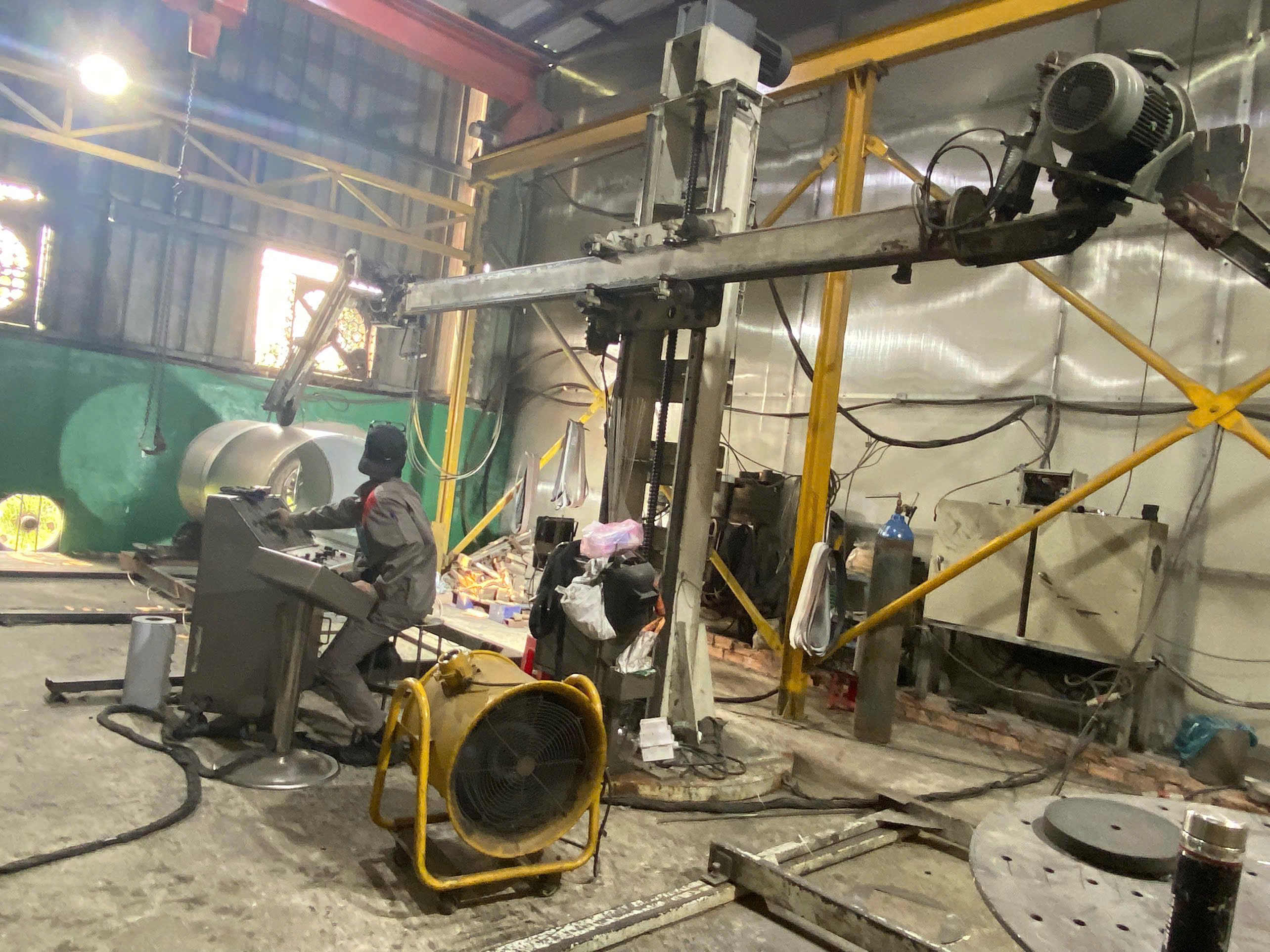 Stainless steel polishing machine 2.jpg
